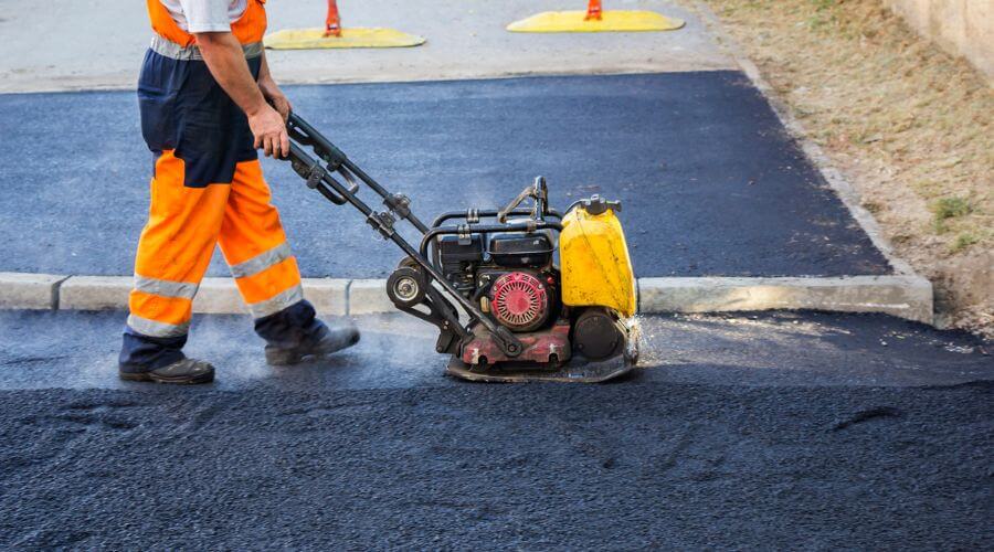 Professional gutter cleaning in Fresno, OH